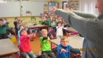 Green school energy yoga class 003